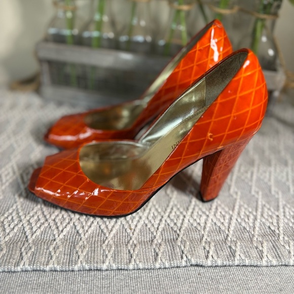Enzo Angiolino’s ‘Eagemma’ Vibrant Orange Diamond Peep Toe Heels - Size 5 1/2 M - Picture 11 of 13